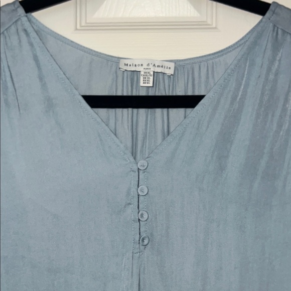 Maison d’Amelie Light Blue Pleated V-Neck Flowy Long Sleeve Blouse - xl - Picture 3 of 8